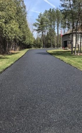 Protect-Your-Driveway-with-asphalt-sealing-service-in-Ottawa
